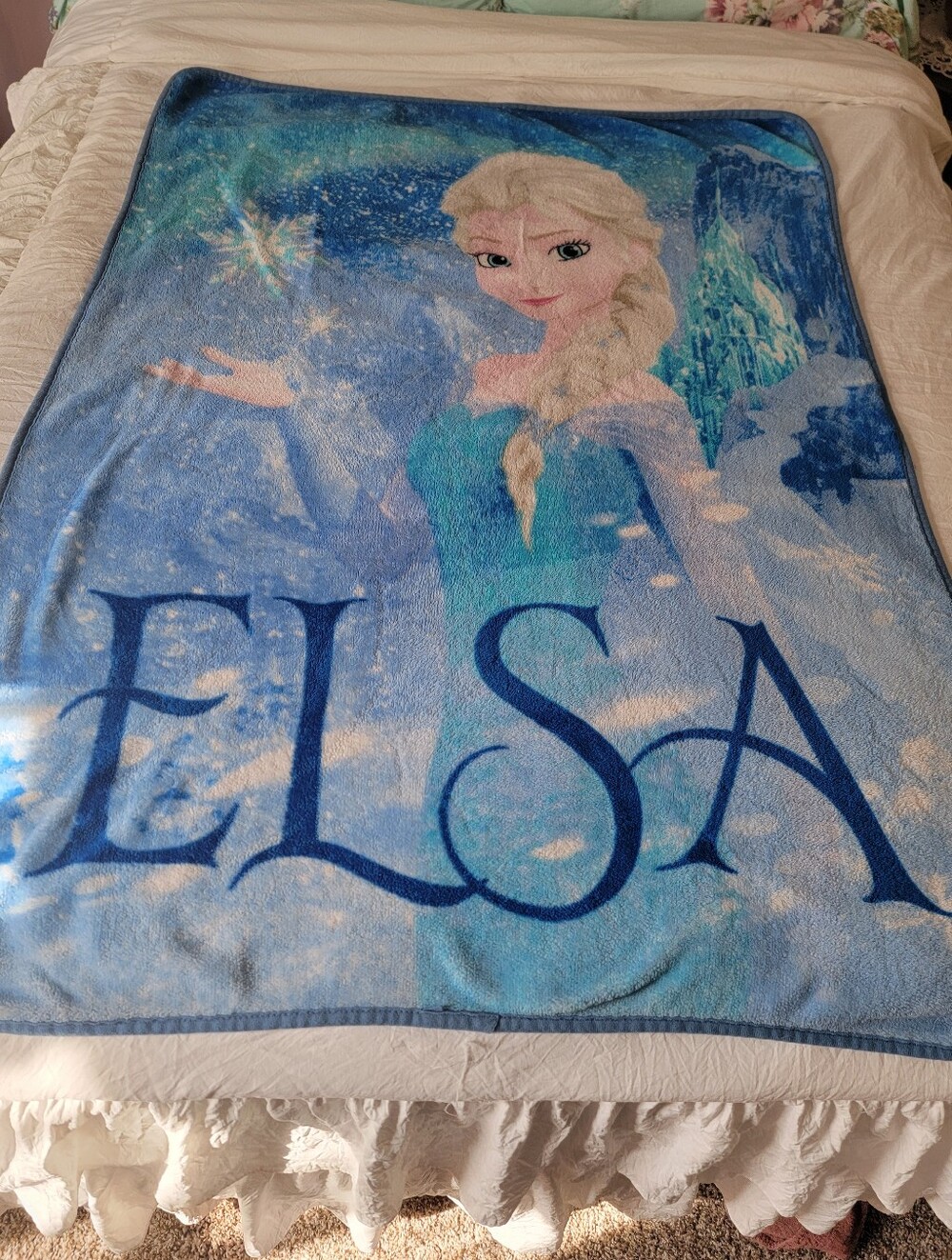 Disney Frozen Elsa Throw Blanket - Blue